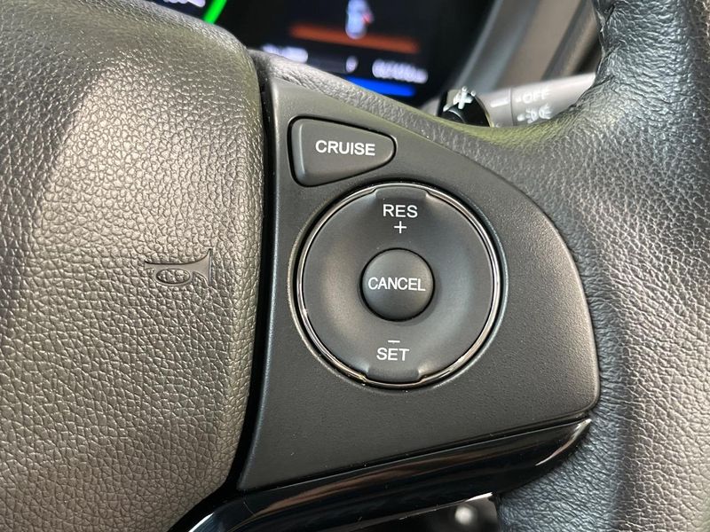 2015 Honda Vezel DAA-RU3 (UW-6a94f2675d932)[24]