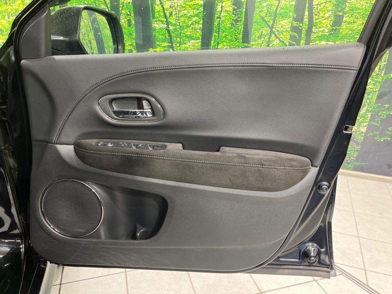 2017 Honda Vezel DAA-RU3 (UW-6a94f26ab4569)[27]