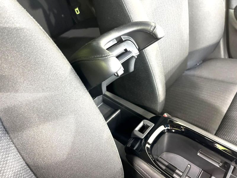 2014 Honda Vezel DAA-RU4 (UW-6a94f26d4d6d7)[15]