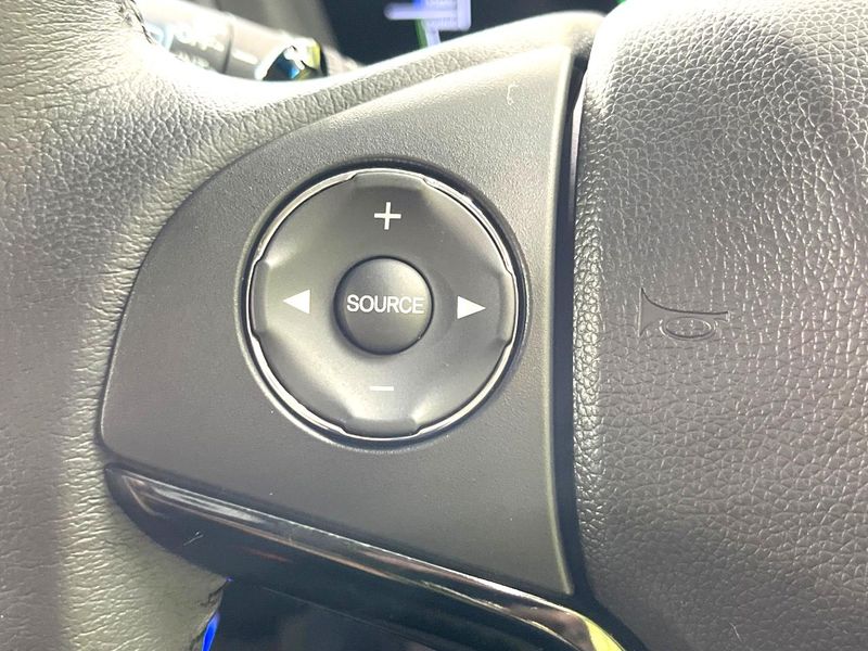 2014 Honda Vezel DAA-RU4 (UW-6a94f26d4d6d7)[24]