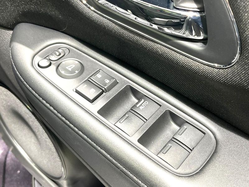 2014 Honda Vezel DAA-RU4 (UW-6a94f26d4d6d7)[8]