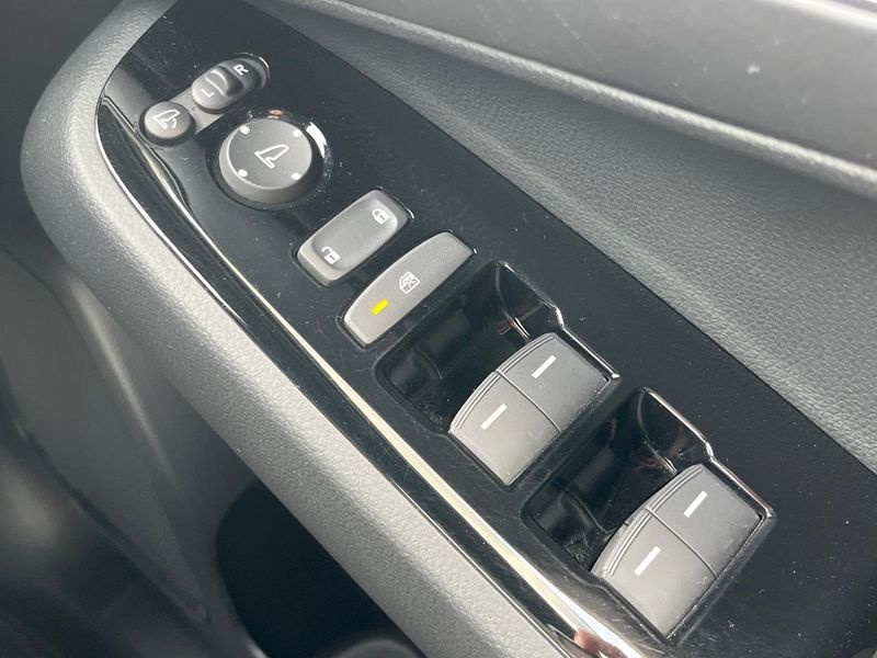 2021 Honda Vezel 6AA-RV5 (UW-6a94f2711cc3a)[13]