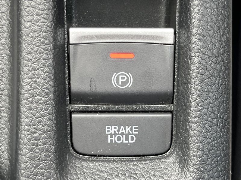 2021 Honda Vezel 6AA-RV5 (UW-6a94f2711cc3a)[24]