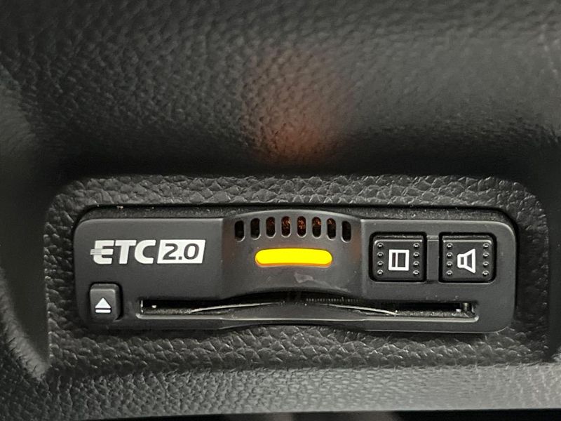 2021 Honda Vezel 6AA-RV5 (UW-6a94f2711cc3a)[16]