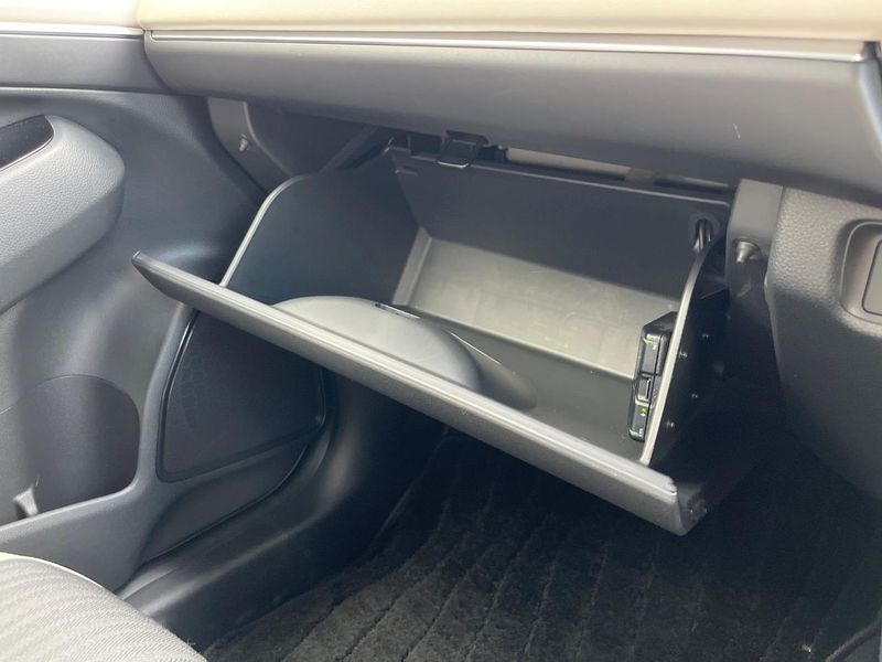 2021 Honda Vezel 6AA-RV5 (UW-6a94f2711cc3a)[22]