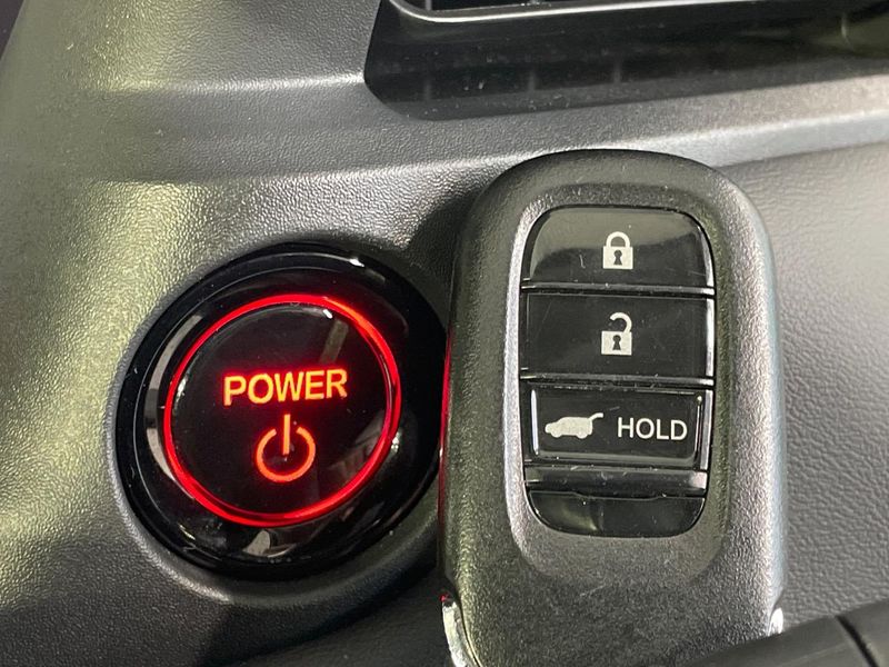 2022 Honda Vezel 6AA-RV5 (UW-6a94f2743f615)[11]