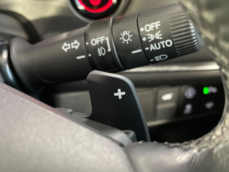2022 Honda Vezel 6AA-RV5 (UW-6a94f2743f615)[15]