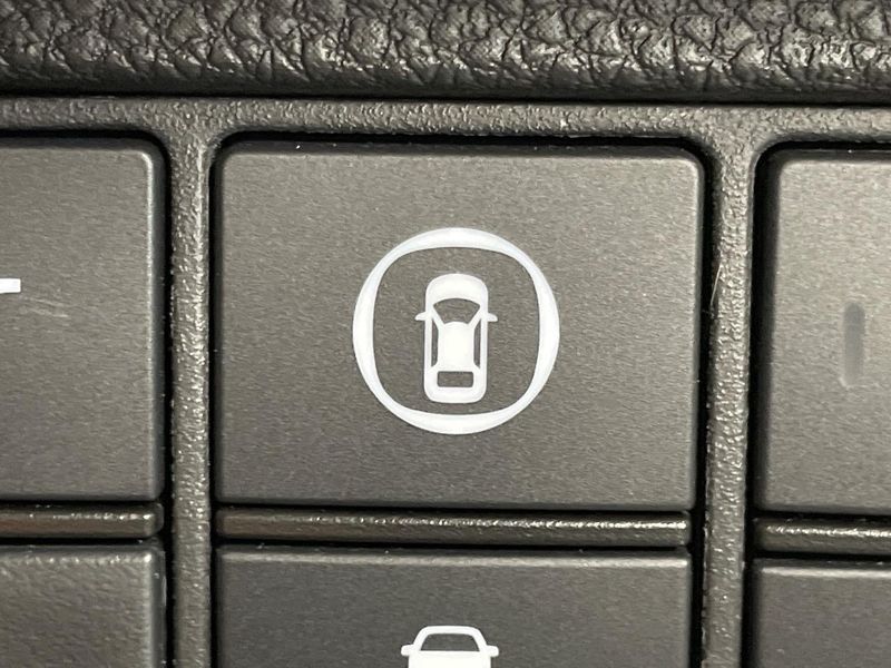 2022 Honda Vezel 6AA-RV5 (UW-6a94f2743f615)[20]