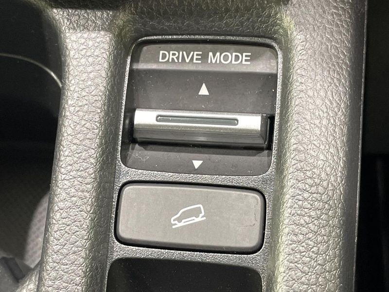 2023 Honda Vezel 6AA-RV5 (UW-6a94f276ba9dd)[25]