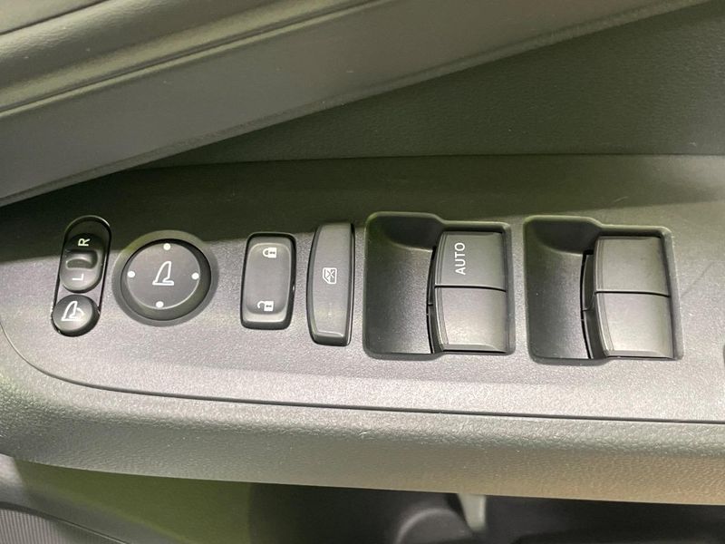 2023 Honda Vezel 6AA-RV5 (UW-6a94f276ba9dd)[5]