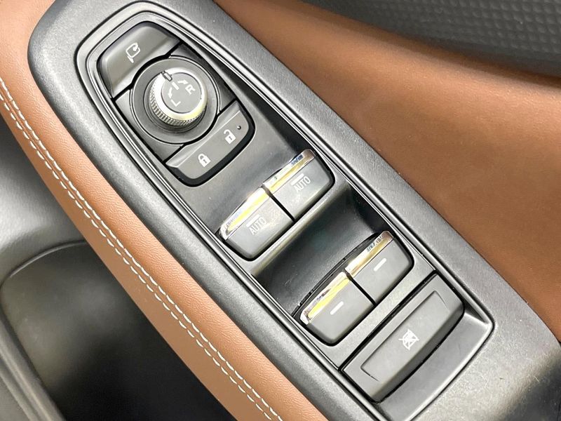 2020 Subaru Forester 5AA-SKE (UW-6a94f2950d19f)[13]
