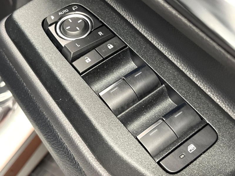 2025 Toyota Land Cruiser 250 3BA-TRJ250W (UW-6a94f2ae8e98b)[22]
