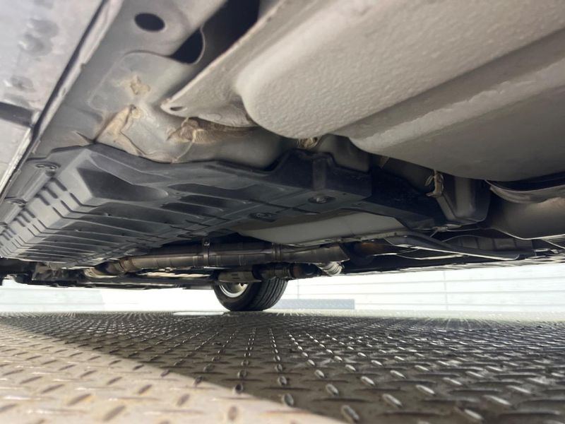 2012 Nissan Skyline DBA-V36 (UW-6a94f2b3f0c51)[20]