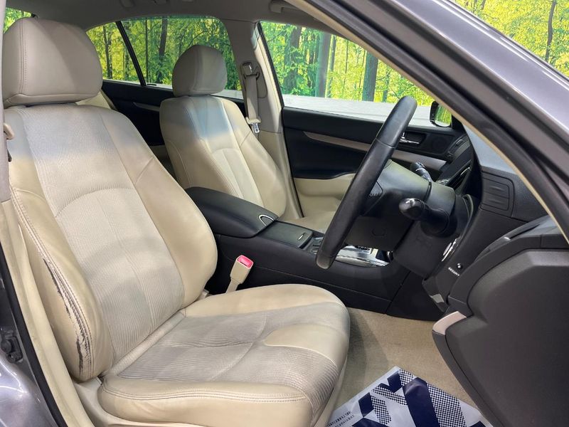 2012 Nissan Skyline DBA-V36 (UW-6a94f2b3f0c51)[26]
