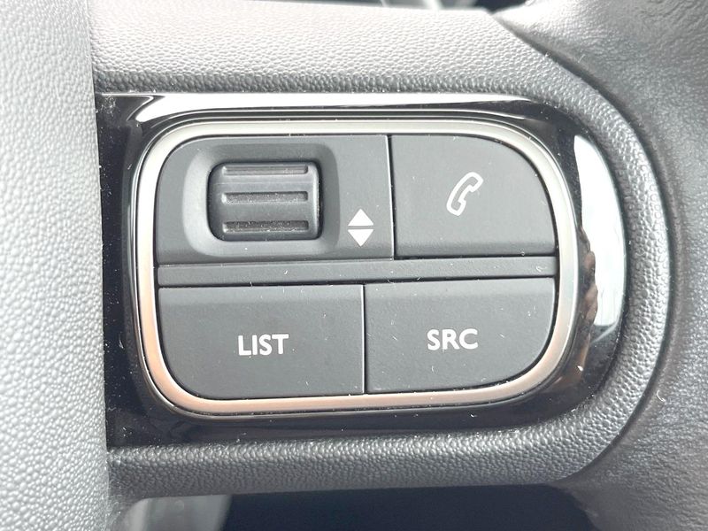 2022 Citroen Berlingo 3DA-K9CYH01 (UW-6a94f2c27691e)[14]