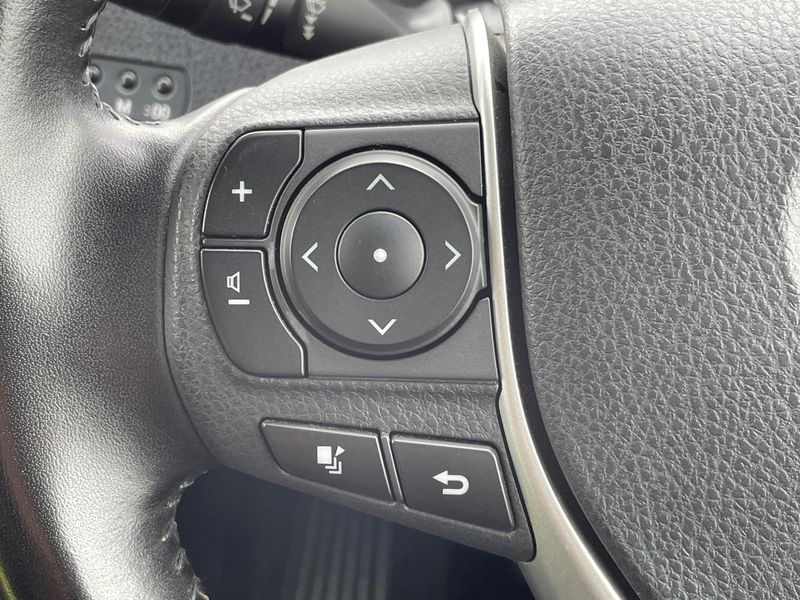 2016 Toyota Noah DBA-ZRR80W (UW-6a94f2f664151)[16]