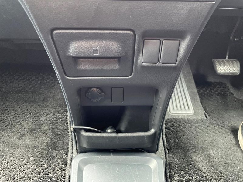 2016 Toyota Noah DBA-ZRR80W (UW-6a94f2f664151)[29]