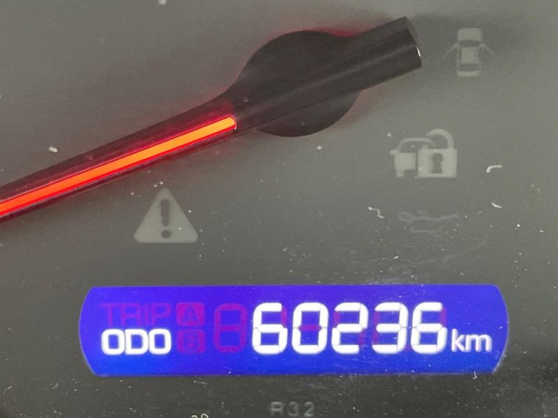 2016 Toyota Noah DBA-ZRR80W (UW-6a94f2f664151)[2]