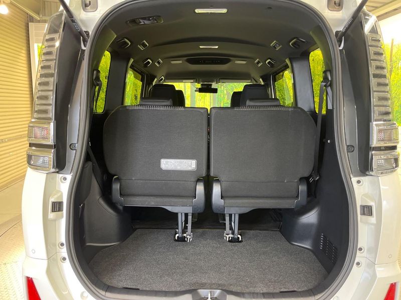 2019 Toyota Voxy DBA-ZRR80W (UW-6a94f2fcd7b92)[20]