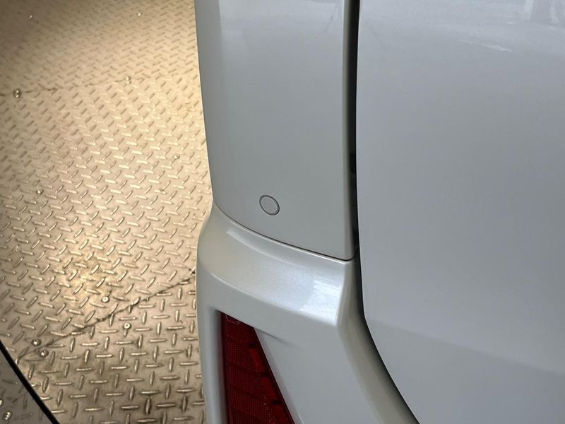 2019 Toyota Voxy DBA-ZRR80W (UW-6a94f2fcd7b92)[19]