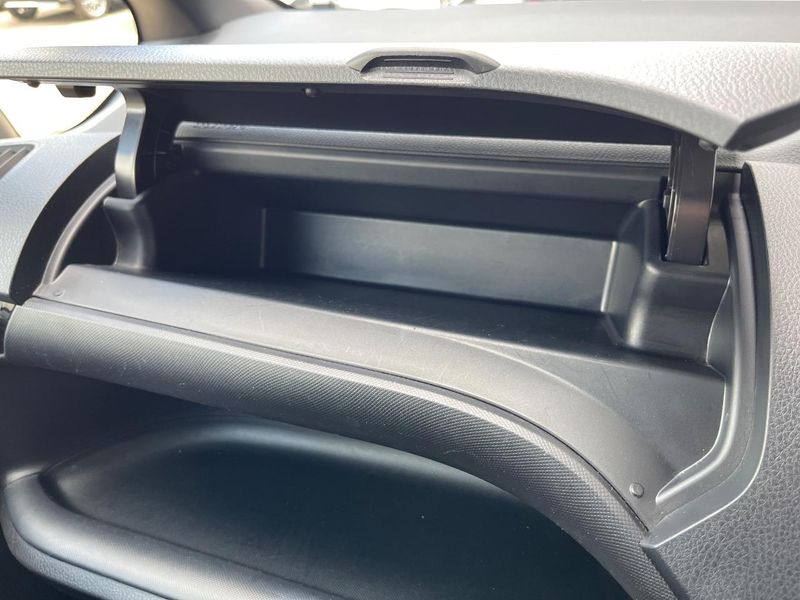 2019 Toyota Voxy DBA-ZRR80W (UW-6a94f2fd36330)[11]