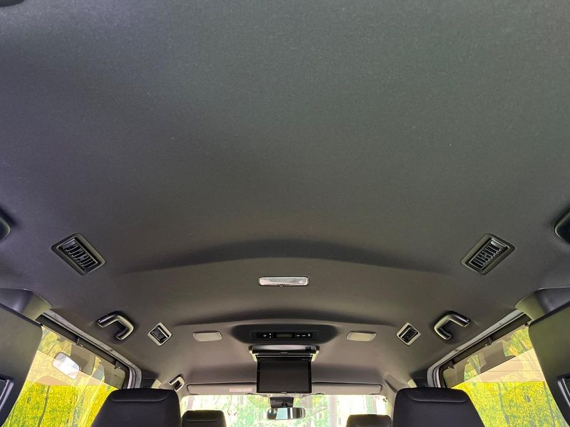 2019 Toyota Voxy DBA-ZRR80W (UW-6a94f2fd36330)[25]