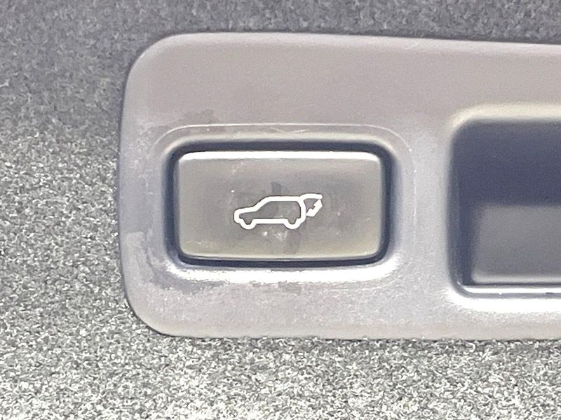 2017 Toyota Harrier DBA-ZSU60W (UW-6a94f308c7a0c)[16]