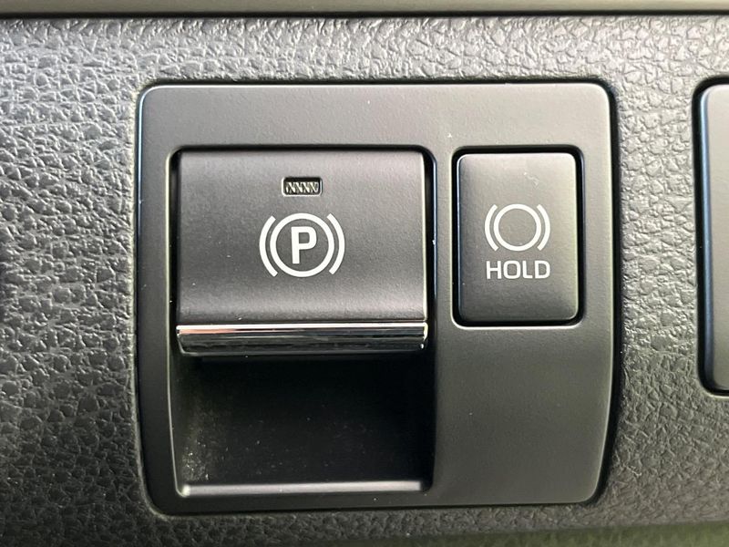 2017 Toyota Harrier DBA-ZSU60W (UW-6a94f309174cf)[8]