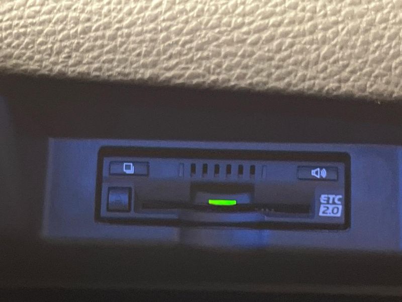 2017 Toyota Harrier DBA-ZSU60W (UW-6a94f309174cf)[17]