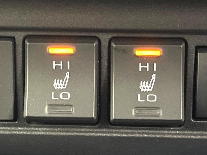 2024 Toyota Corolla Cross 6AA-ZVG13 (UW-6a94f30fa7535)[24]