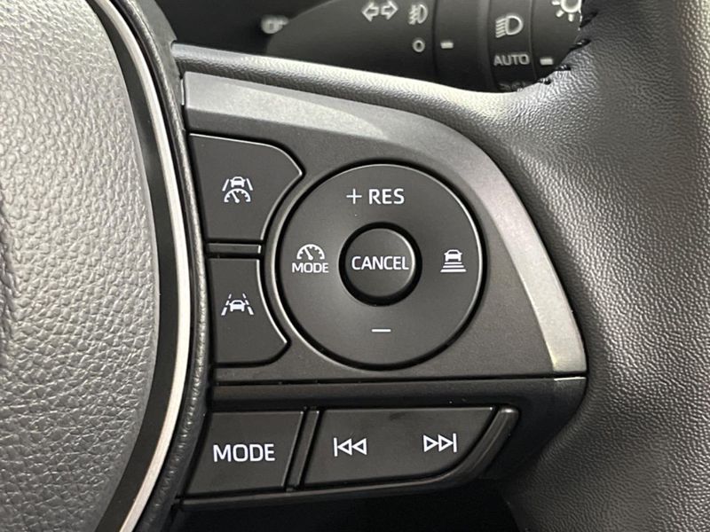 2025 Toyota Corolla Cross 6AA-ZVG13 (UW-6a94f310b3041)[19]