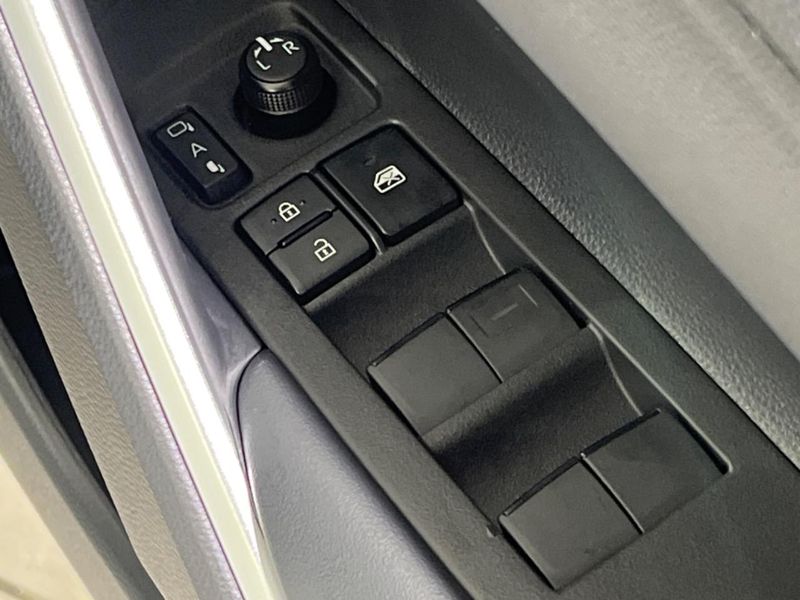 2025 Toyota Corolla Cross 6AA-ZVG13 (UW-6a94f310b3041)[6]