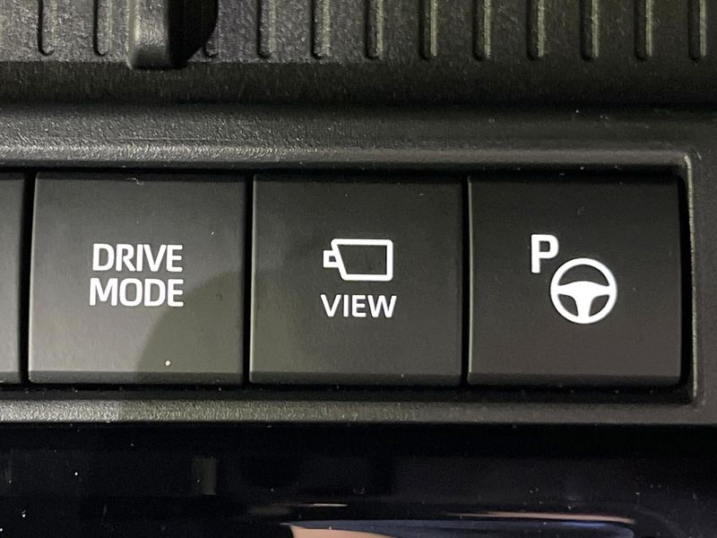 2025 Toyota Corolla Cross 6AA-ZVG13 (UW-6a94f311b792c)[24]