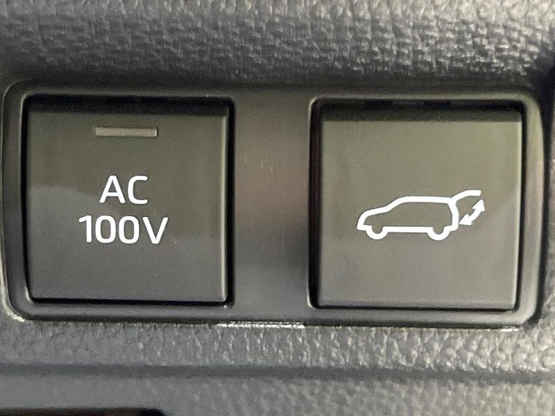 2025 Toyota Corolla Cross 6AA-ZVG13 (UW-6a94f311b792c)[12]