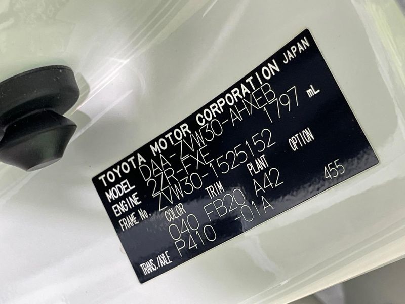 2012 Toyota Prius DAA-ZVW30 (UW-6a94f316275cb)[1]