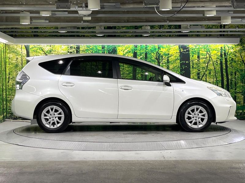 2013 Toyota Prius α DAA-ZVW41W (UW-6a94f31cd30ac)[12]