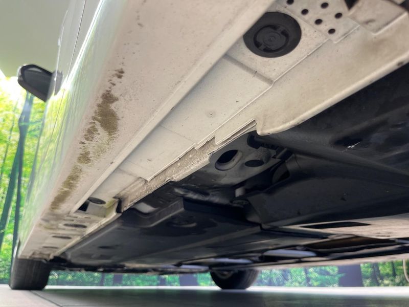 2017 Toyota Prius DAA-ZVW50 (UW-6a94f31f82ce2)[22]