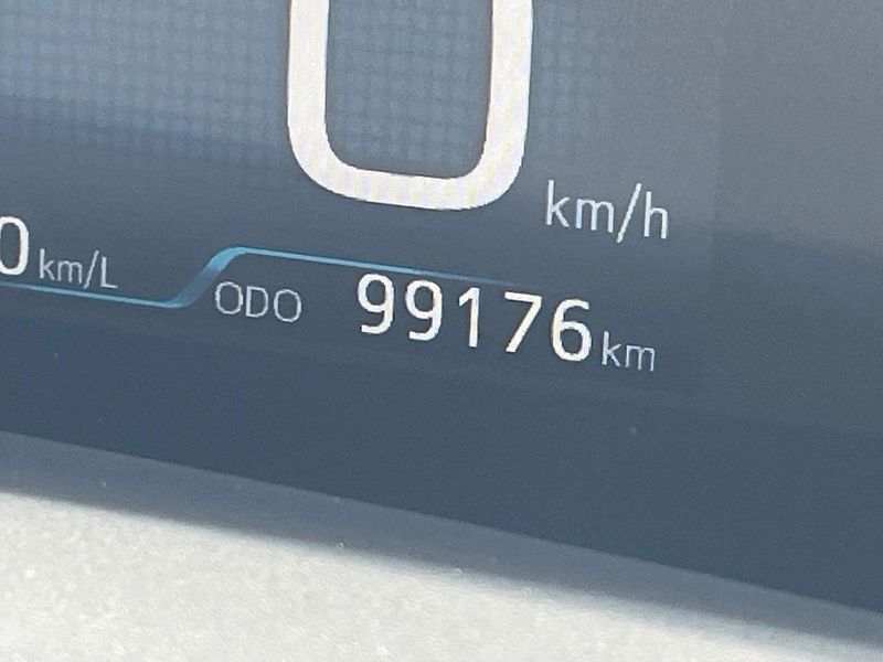 2016 Toyota Prius DAA-ZVW50 (UW-6a94f3225eeef)[2]