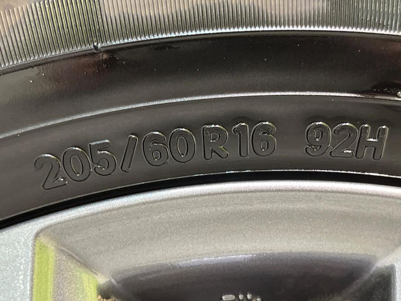 2023 Toyota Voxy 6AA-ZWR90W (UW-6a94f340e46bd)[28]