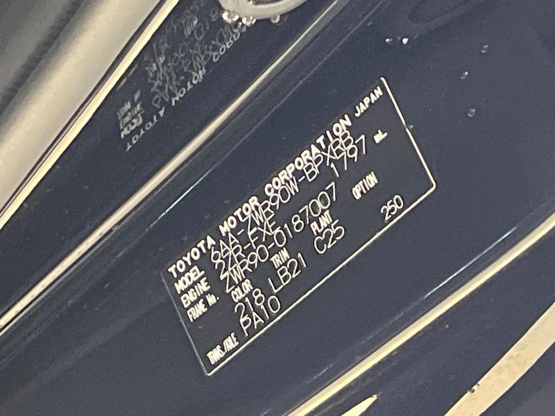 2024 Toyota Voxy 6AA-ZWR90W (UW-6a94f343abd69)[1]
