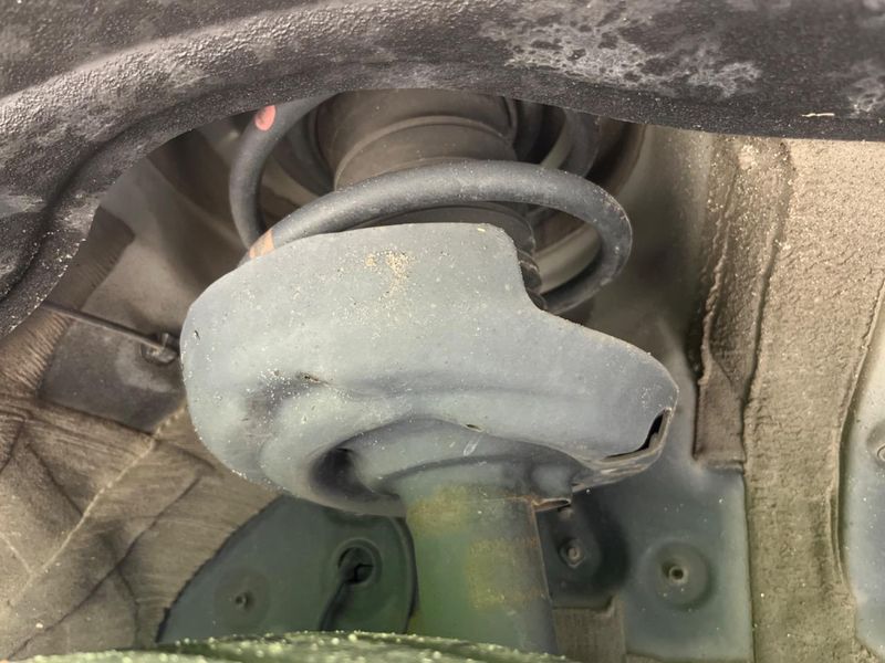 2022 Toyota Voxy 6AA-ZWR95W (UW-6a94f34a08d20)[8]