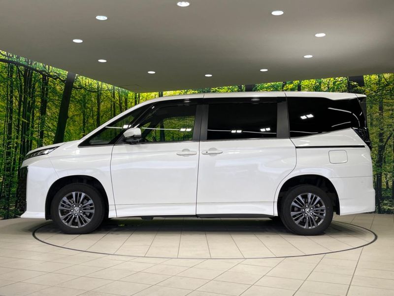 2022 Toyota Voxy 6AA-ZWR95W (UW-6a94f34a08d20)[19]