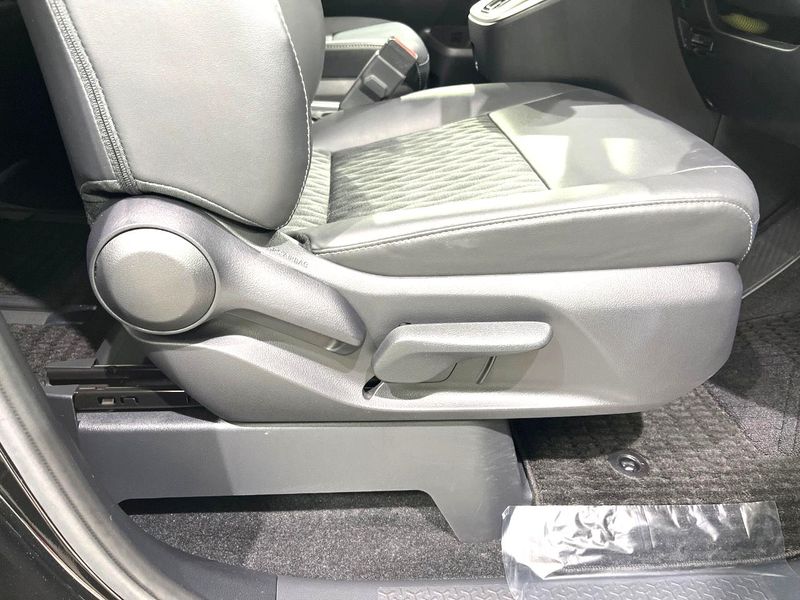 2024 Toyota Noah 6AA-ZWR95W (UW-6a94f34a58460)[14]