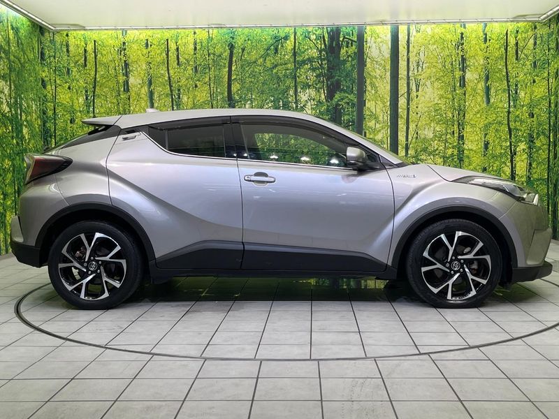 2017 Toyota C-HR DAA-ZYX10 (UW-6a94f34c19710)[11]