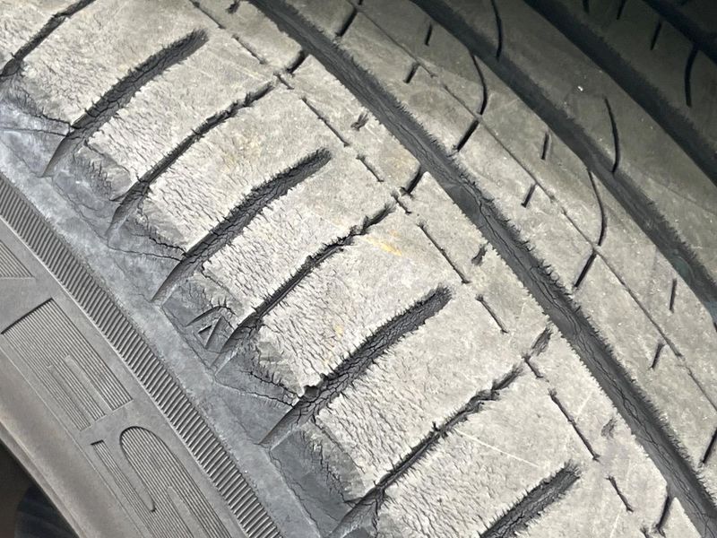 2017 Toyota C-HR DAA-ZYX10 (UW-6a94f34c4c5fd)[26]