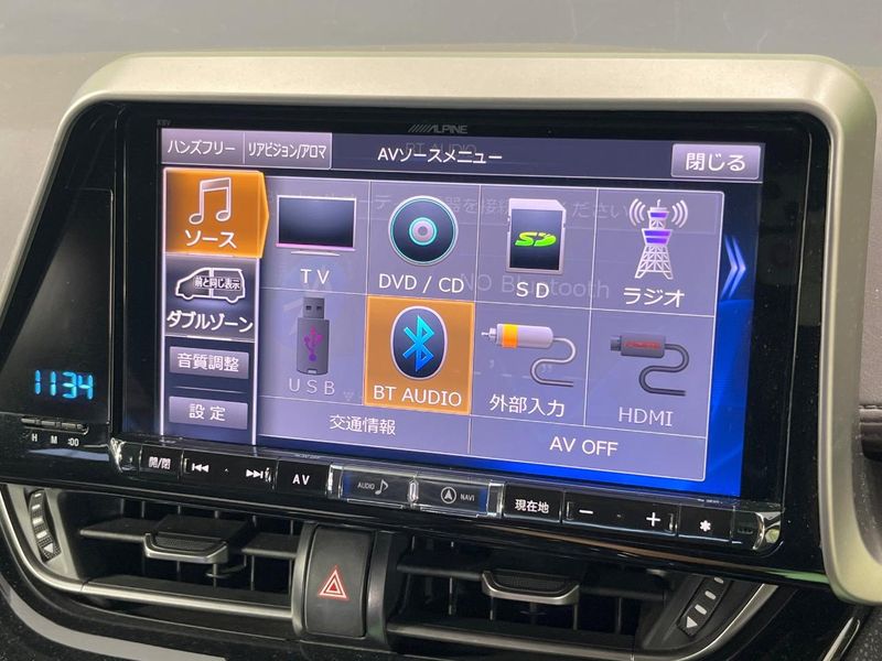 2017 Toyota C-HR DAA-ZYX10 (UW-6a94f34c4c5fd)[8]