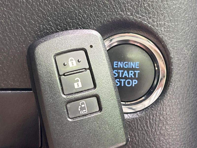 2017 Toyota Alphard DBA-AGH30W (UW-6a9640bcb3549)[20]