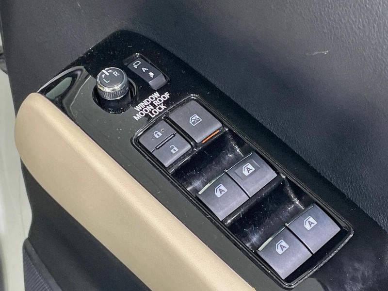 2018 Toyota Vellfire DBA-AGH30W (UW-6a9640c0e0ea1)[25]