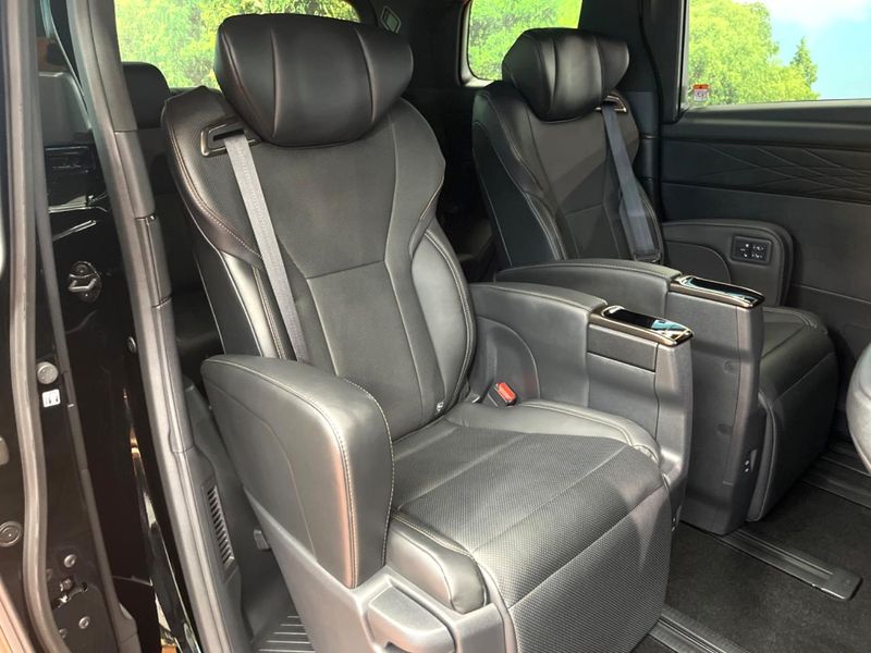 2025 Toyota Alphard 3BA-AGH40W (UW-6a9640d89a326)[8]