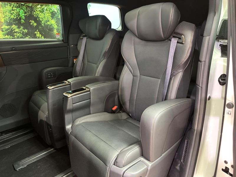 2025 Toyota Alphard 3BA-AGH40W (UW-6a9640dd9643c)[12]